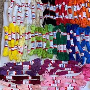 lot of friendship bracelet string/thread 🥰